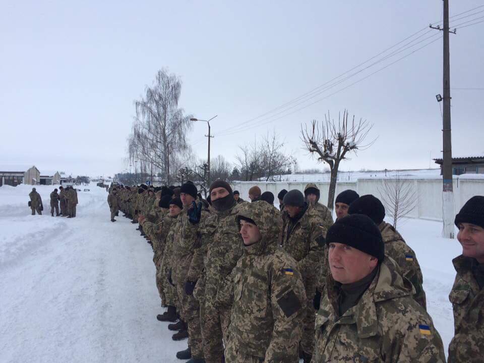 Сейчас сборы резервистов продолжаются в рамках масштабной подготовки государства в условиях военного положения к готовности действовать и побеждать в условиях полномасштабного военного вторжения противника