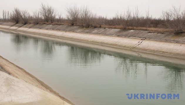 Длиннее него только Большой Китайский канал (1782 км), который строился почти две тысячи лет, и Каракумский в Туркмении, который распределяет воды Амударьи (его длина 1445 км и строился он 34 года)